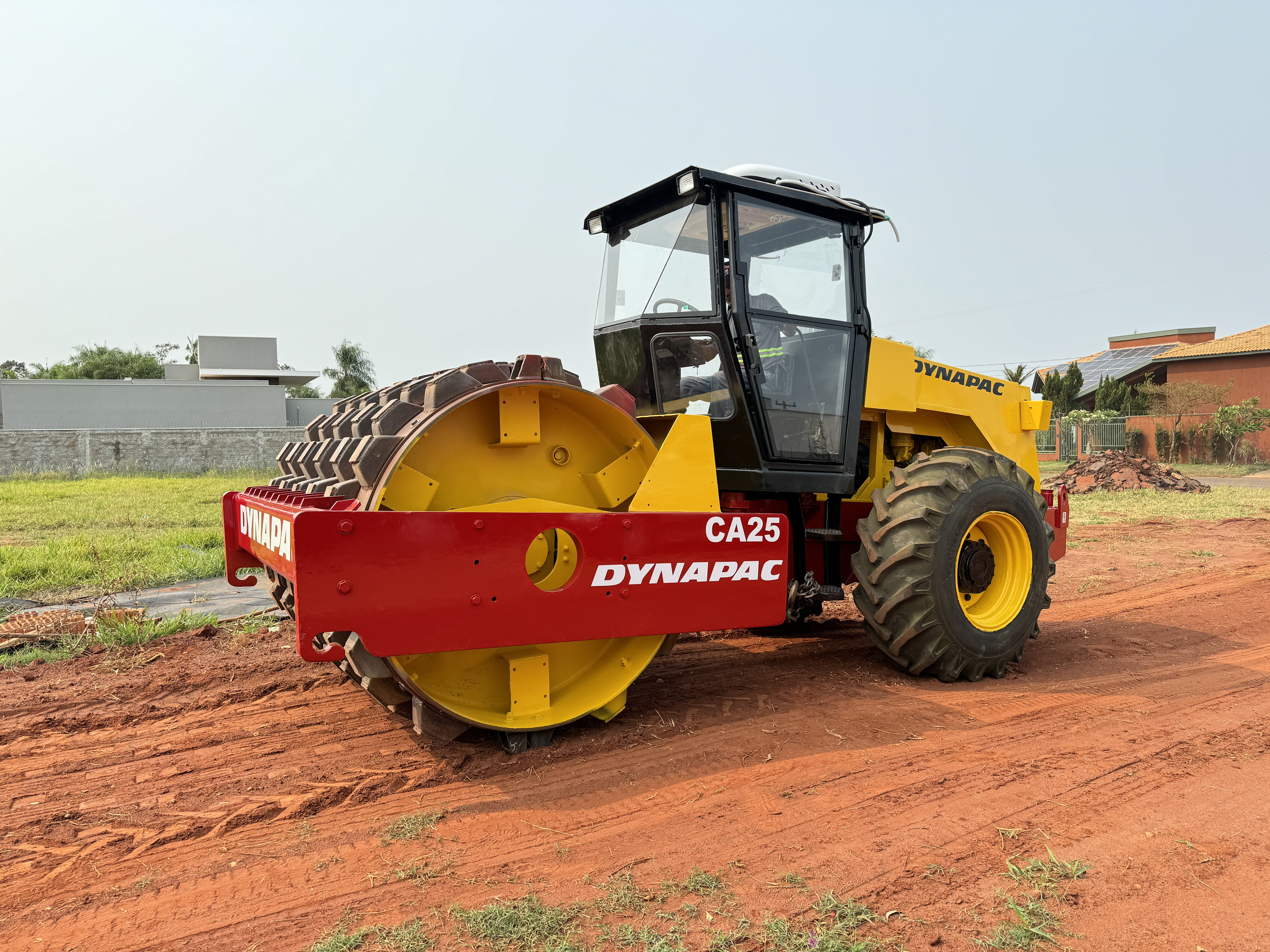 Rolo Compactador Dynapac CA25